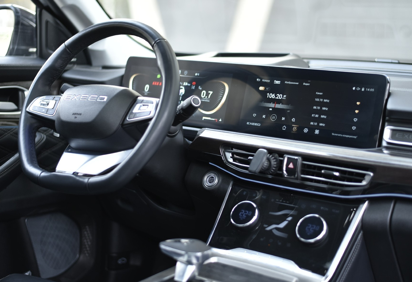 Аренда exeed vx бизнес класса 2023 года в городе Москва Румянцево от 5000 руб./сутки, полный привод, двигатель: бензин, объем 2 литра, ОСАГО (Мультидрайв), без водителя, недорого, вид 7 - RentRide