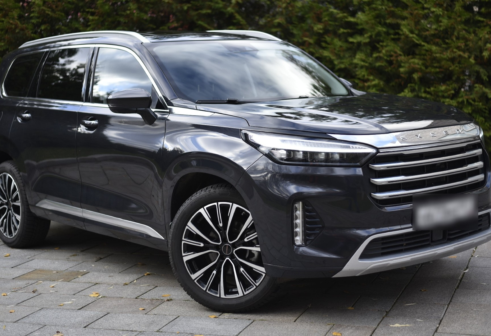 Аренда exeed vx бизнес класса 2023 года в городе Москва Румянцево от 5000 руб./сутки, полный привод, двигатель: бензин, объем 2 литра, ОСАГО (Мультидрайв), без водителя, недорого - RentRide