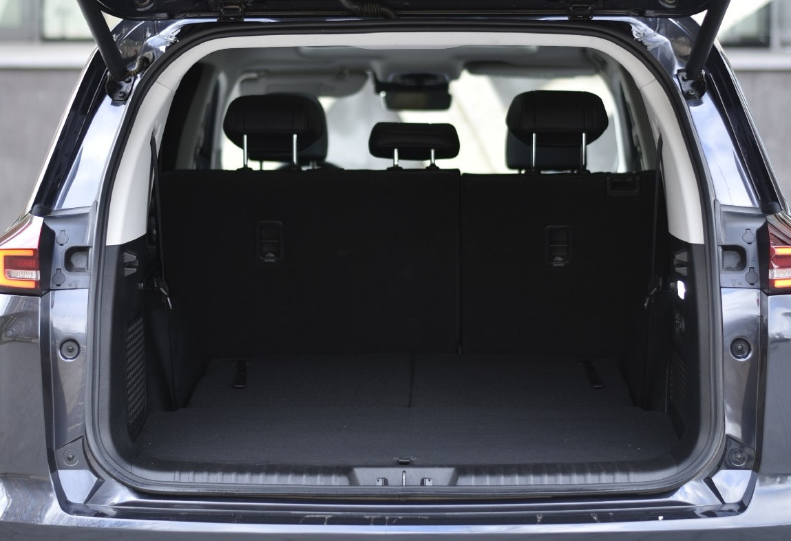 Аренда exeed vx бизнес класса 2023 года в городе Москва Румянцево от 5000 руб./сутки, полный привод, двигатель: бензин, объем 2 литра, ОСАГО (Мультидрайв), без водителя, недорого, вид 6 - RentRide