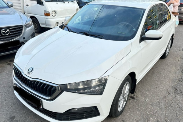 Прокат авто skoda rapid эконом класса 2021 года в городе Химки от 2500 руб./сутки, передний привод, двигатель: бензин, объем 1.6 литров, каско (Впишу в полис), ОСАГО (Впишу в полис), без водителя, недорого - RentRide