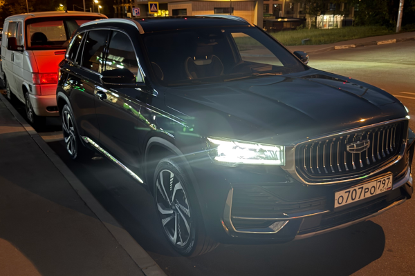 Прокат авто geely monjaro бизнес класса 2023 года в городе Москва Алтуфьево от 6000 руб./сутки, полный привод, двигатель: бензин, объем 2 литра, каско (Мультидрайв), ОСАГО (Мультидрайв), без водителя, недорого - RentRide