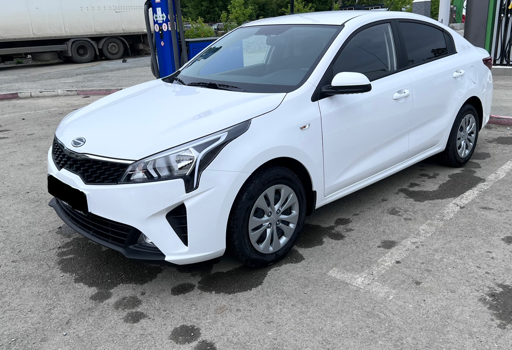 Аренда solaris krs эконом класса 2025 года в городе Москва от 2300 руб./сутки, передний привод, двигатель: бензин, объем 1.6 литров, каско (Впишу в полис), ОСАГО (Впишу в полис), без водителя, недорого, вид 3 - RentRide