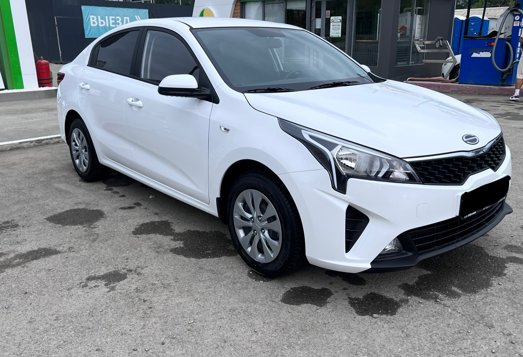 Аренда solaris krs эконом класса 2025 года в городе Москва от 2300 руб./сутки, передний привод, двигатель: бензин, объем 1.6 литров, каско (Впишу в полис), ОСАГО (Впишу в полис), без водителя, недорого, вид 2 - RentRide