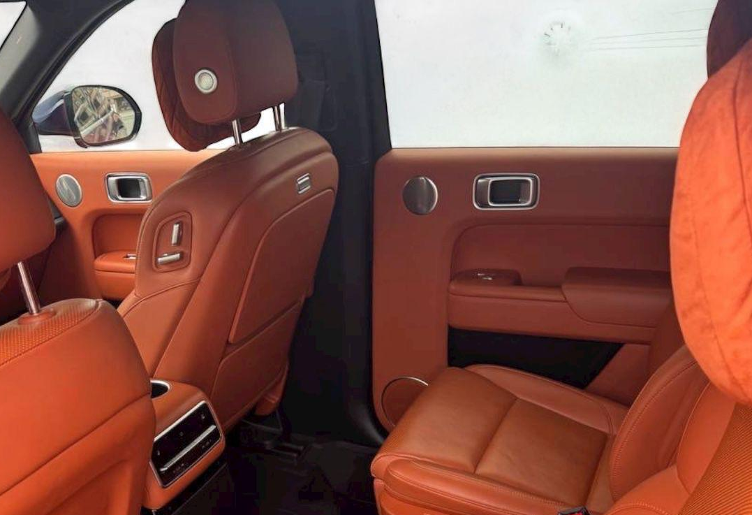 Аренда lixiang l9 бизнес класса 2024 года в городе Москва Беговая от 15200 руб./сутки, полный привод, двигатель: гибрид, объем 1.5 литров, каско (Мультидрайв), ОСАГО (Мультидрайв), без водителя, недорого, вид 4 - RentRide