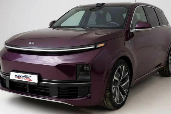 Прокат авто lixiang l9 бизнес класса 2024 года в городе Санкт-Петербург Беговая от 15200 руб./сутки, полный привод, двигатель: гибрид, объем 1.5 литров, каско (Мультидрайв), ОСАГО (Мультидрайв), без водителя, недорого - RentRide