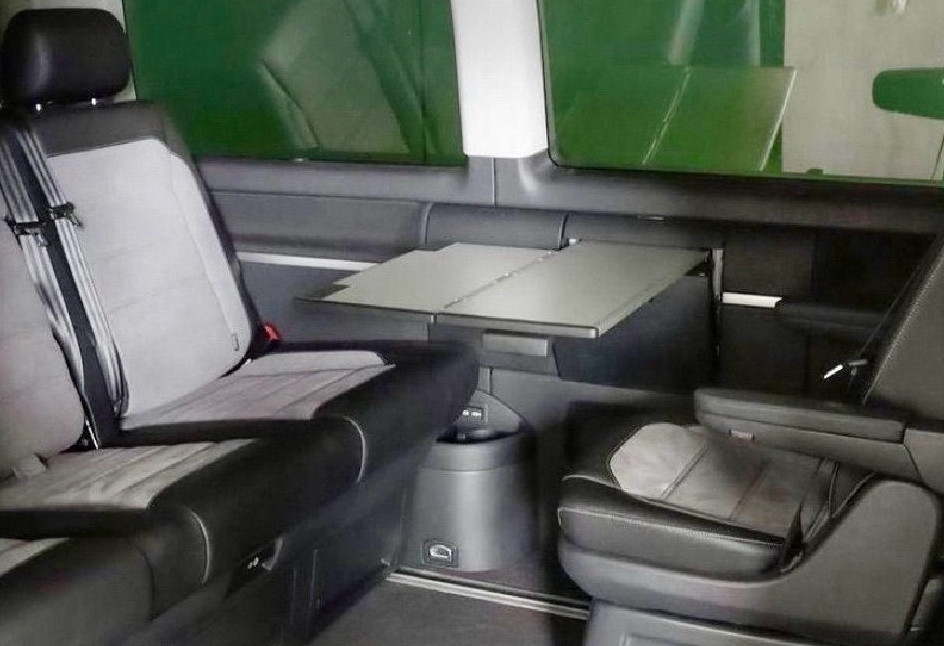 Аренда volkswagen multivan 2020 года в городе Москва Румянцево от 12000 руб./сутки, передний привод, двигатель: дизель, объем 2 литра, ОСАГО (Мультидрайв), без водителя, недорого, вид 3 - RentRide