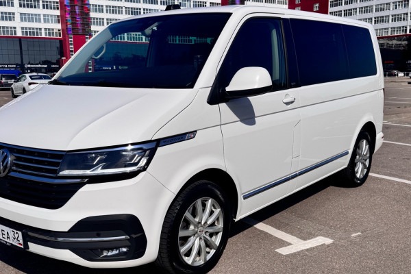 Прокат авто volkswagen multivan 2020 года в городе Москва Румянцево от 12000 руб./сутки, передний привод, двигатель: дизель, объем 2 литра, ОСАГО (Мультидрайв), без водителя, недорого - RentRide