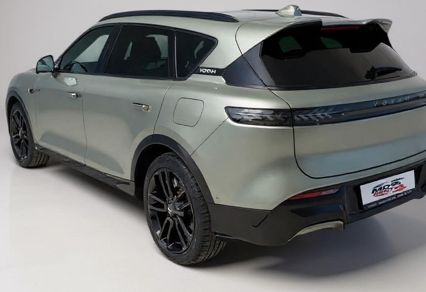 Аренда voyah free премиум класса 2025 года в городе Москва Беговая от 11200 руб./сутки, полный привод, двигатель: гибрид, объем 1498 литров, каско (Мультидрайв), ОСАГО (Мультидрайв), без водителя, недорого, вид 2 - RentRide