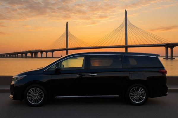 Прокат авто voyah dream 2024 года в городе Санкт-Петербург Беговая от 12800 руб./сутки, полный привод, двигатель: гибрид, объем 1.5 литров, каско (Мультидрайв), ОСАГО (Мультидрайв), без водителя, недорого - RentRide