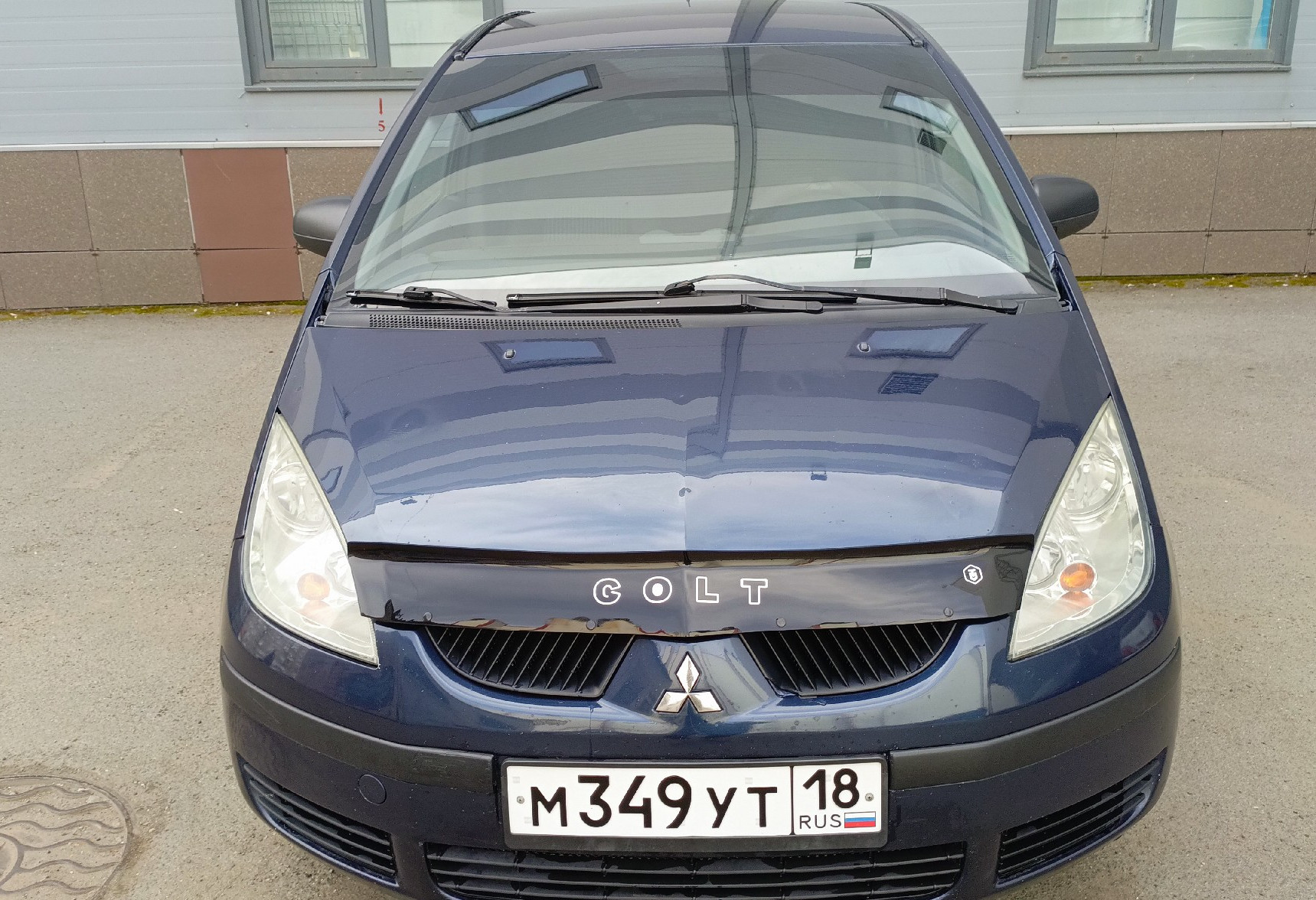 Аренда mitsubishi colt эконом класса 2007 года в городе Москва от 1300 руб./сутки, передний привод, двигатель: бензин, объем 1.3 литра, ОСАГО (Мультидрайв), без водителя, недорого, вид 2 - RentRide