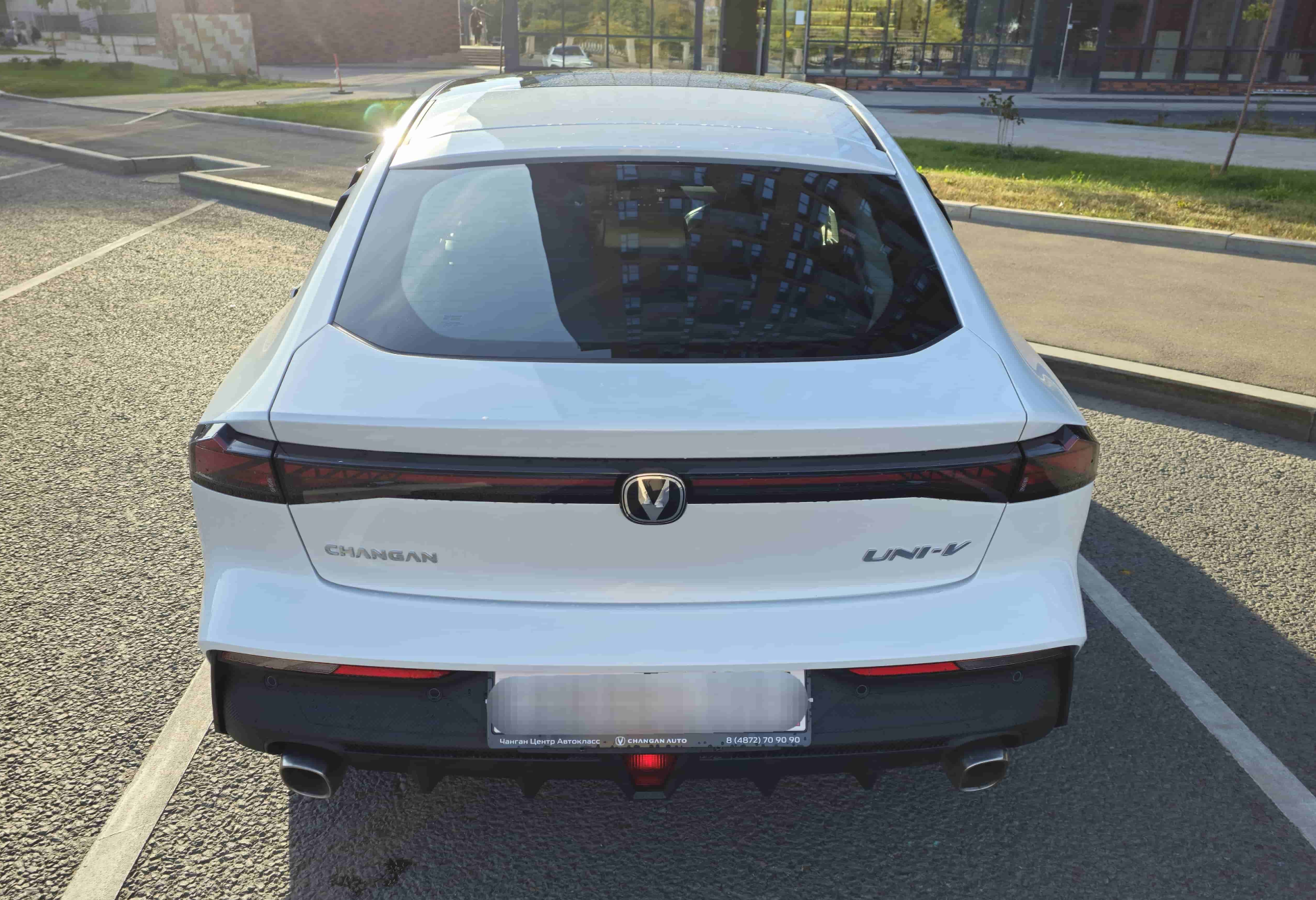 Аренда changan uni-v комфорт класса 2023 года в городе Москва Таганская от 4700 руб./сутки, передний привод, двигатель: бензин, объем 1.5 литров, каско (Мультидрайв), ОСАГО (Мультидрайв), без водителя, недорого, вид 4 - RentRide