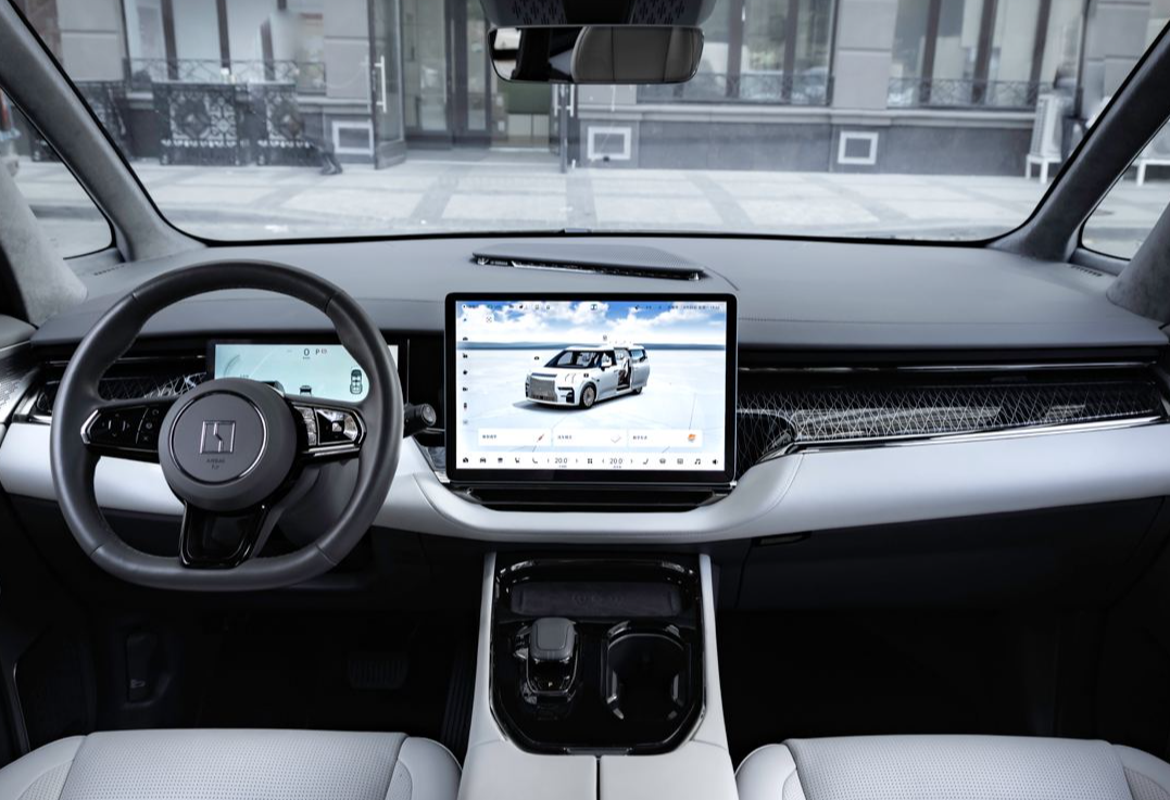 Аренда zeekr 009 2023 года в городе Москва Беговая от 20000 руб./сутки, полный привод, каско (Мультидрайв), ОСАГО (Мультидрайв), без водителя, недорого, вид 6 - RentRide