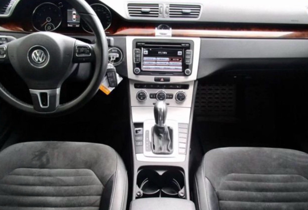 Аренда volkswagen passat эконом класса 2012 года в городе Москва Алтуфьево от 3200 руб./сутки, передний привод, двигатель: бензин, объем 1.8 литров, ОСАГО (Мультидрайв), без водителя, недорого, вид 6 - RentRide