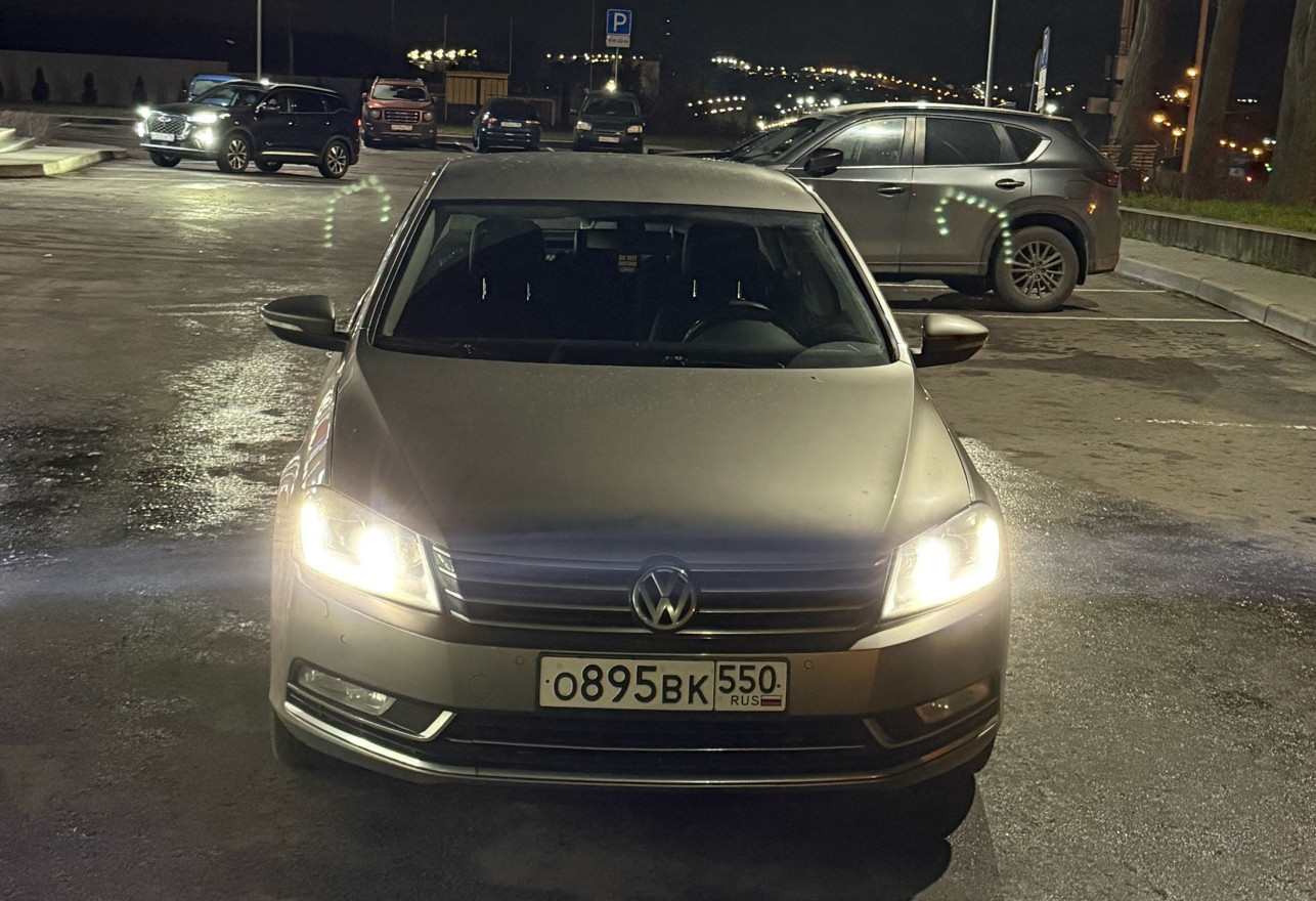 Аренда volkswagen passat эконом класса 2012 года в городе Москва Алтуфьево от 3200 руб./сутки, передний привод, двигатель: бензин, объем 1.8 литров, ОСАГО (Мультидрайв), без водителя, недорого, вид 5 - RentRide