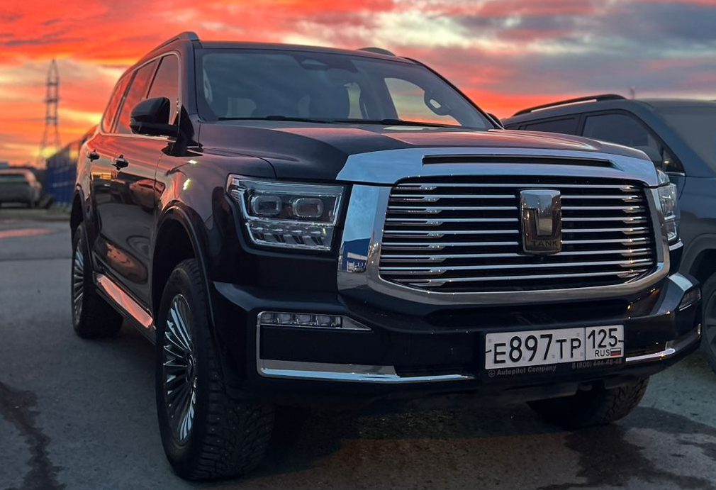 Аренда tank 500 бизнес класса 2023 года в городе Москва от 8400 руб./сутки, полный привод, двигатель: бензин, объем 3 литра, каско (Мультидрайв), ОСАГО (Мультидрайв), без водителя, недорого - RentRide