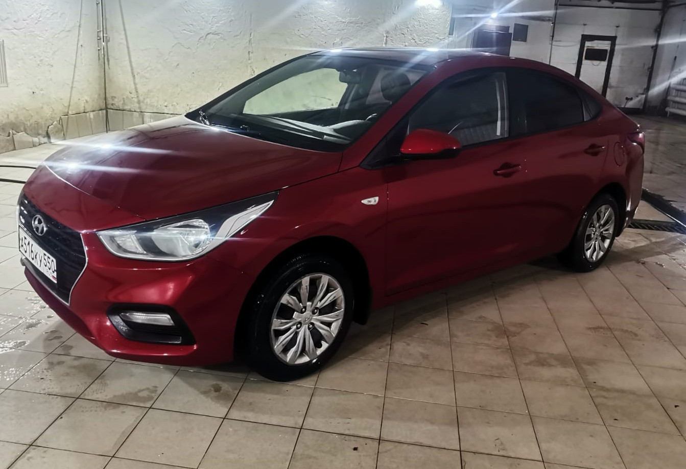 Аренда hyundai solaris эконом класса 2017 года в городе Москва Котельники от 2400 руб./сутки, передний привод, двигатель: бензин, объем 1.6 литров, ОСАГО (Впишу в полис), без водителя, недорого, вид 3 - RentRide