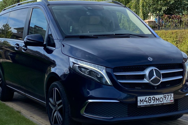 Прокат авто mercedes-benz v-klass бизнес класса 2021 года в городе Москва от 12800 руб./сутки, полный привод, двигатель: дизель, объем 2.1 литр, каско (Впишу в полис), ОСАГО (Впишу в полис), без водителя, недорого - RentRide