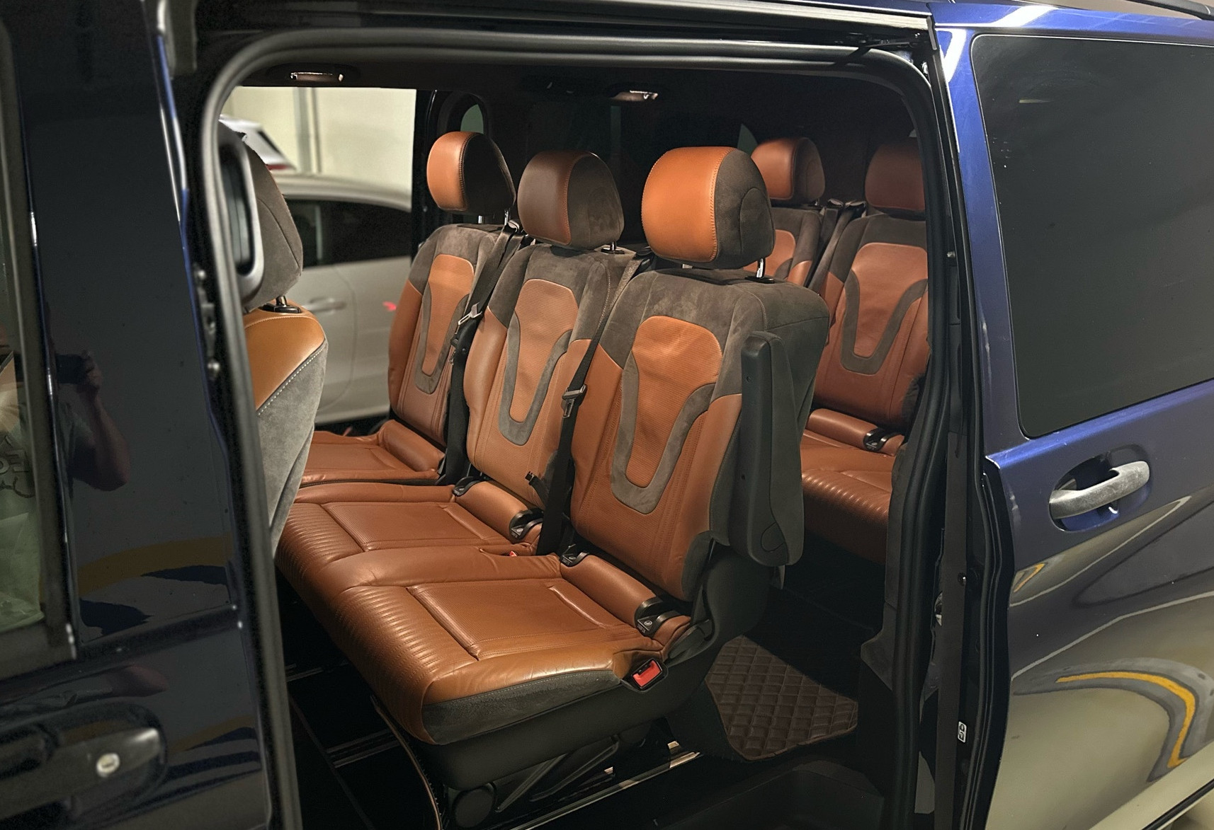 Аренда mercedes-benz vito 2015 года в городе Москва Фили от 8000 руб./сутки, полный привод, двигатель: дизель, объем 2 литра, каско (Впишу в полис), ОСАГО (Впишу в полис), без водителя, недорого, вид 3 - RentRide