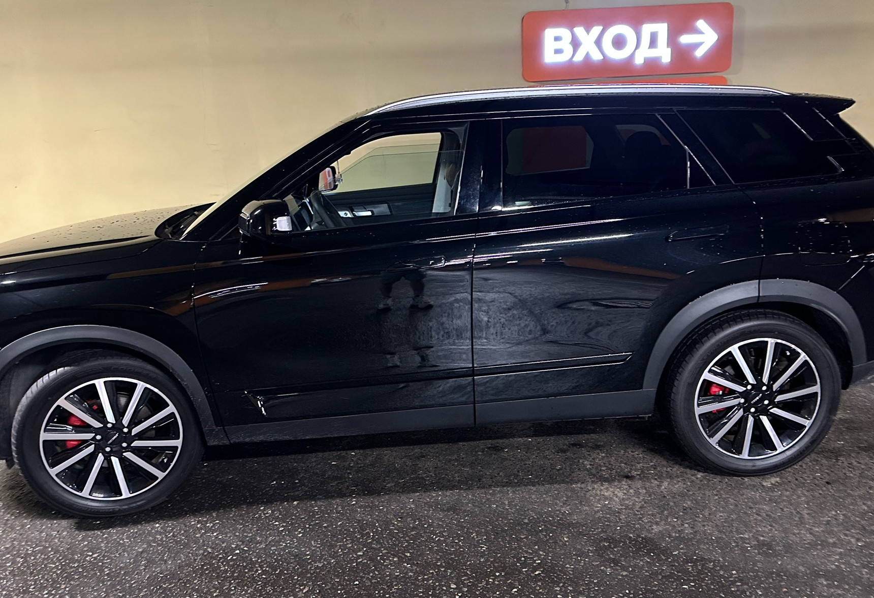 Аренда jaecoo j7 комфорт класса 2023 года в городе Москва от 3999 руб./сутки, передний привод, двигатель: бензин, объем 1.6 литров, каско (Мультидрайв), ОСАГО (Мультидрайв), без водителя, недорого, вид 2 - RentRide