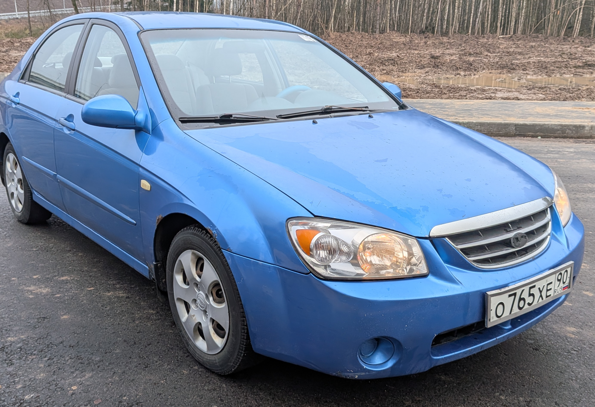 Аренда kia cerato эконом класса 2005 года в городе Москва Крылатское от 1520 руб./сутки, передний привод, двигатель: бензин, объем 1.6 литров, ОСАГО (Впишу в полис), без водителя, недорого - RentRide