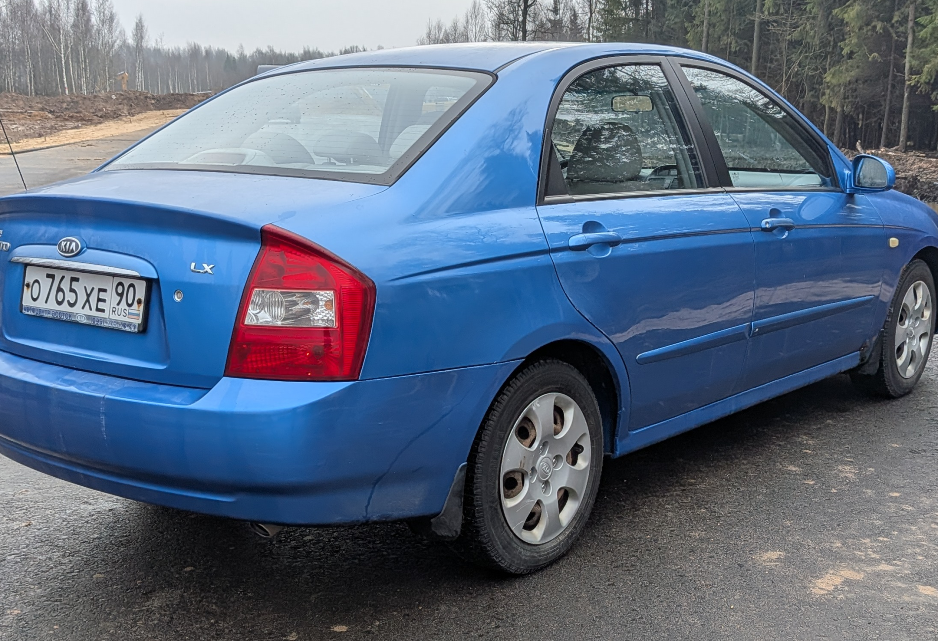 Аренда kia cerato эконом класса 2005 года в городе Москва Крылатское от 1520 руб./сутки, передний привод, двигатель: бензин, объем 1.6 литров, ОСАГО (Впишу в полис), без водителя, недорого, вид 2 - RentRide