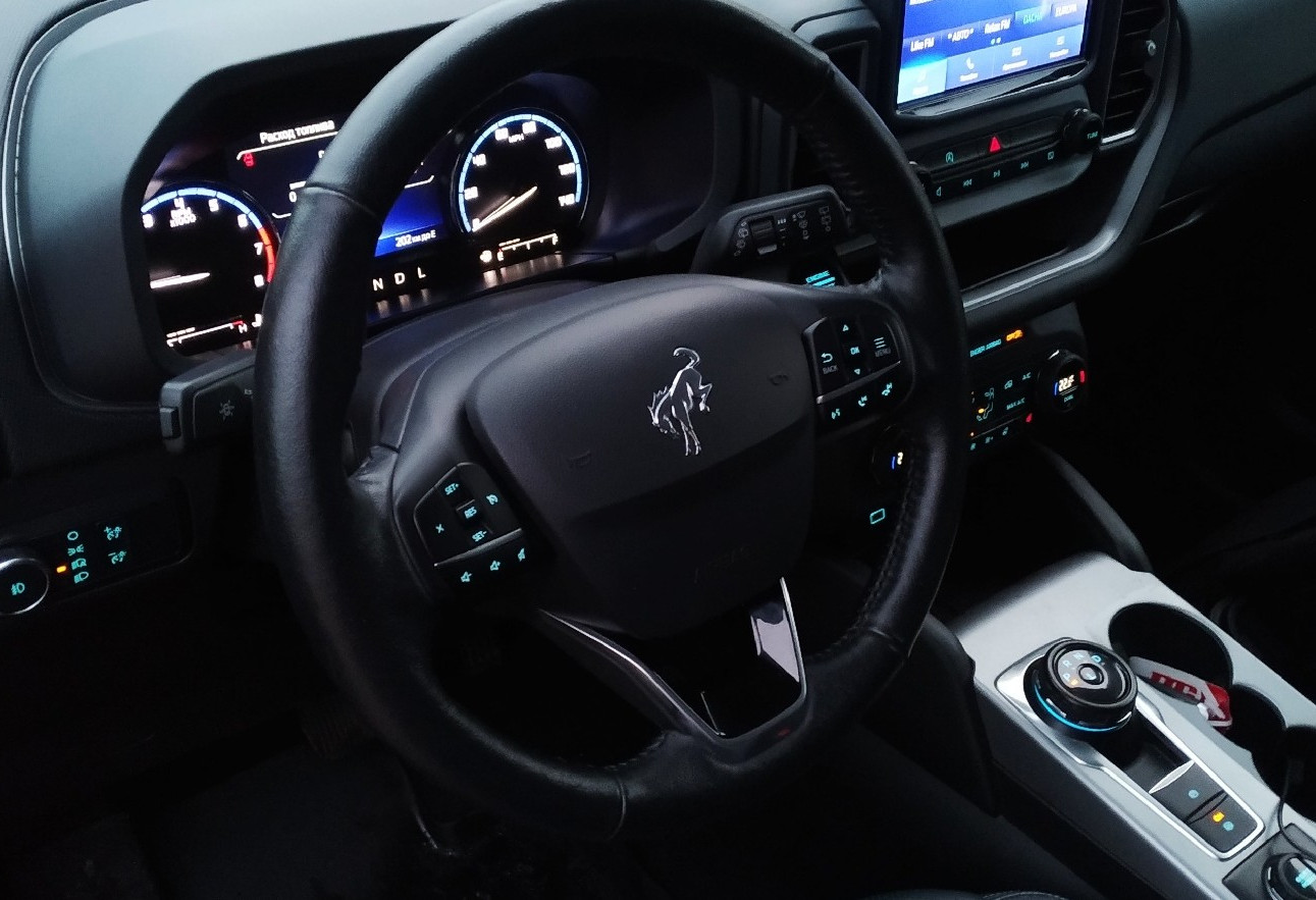 Аренда ford bronco комфорт класса 2021 года в городе Москва Нагорная от 6320 руб./сутки, полный привод, двигатель: бензин, объем 1.5 литров, ОСАГО (Мультидрайв), без водителя, недорого, вид 6 - RentRide