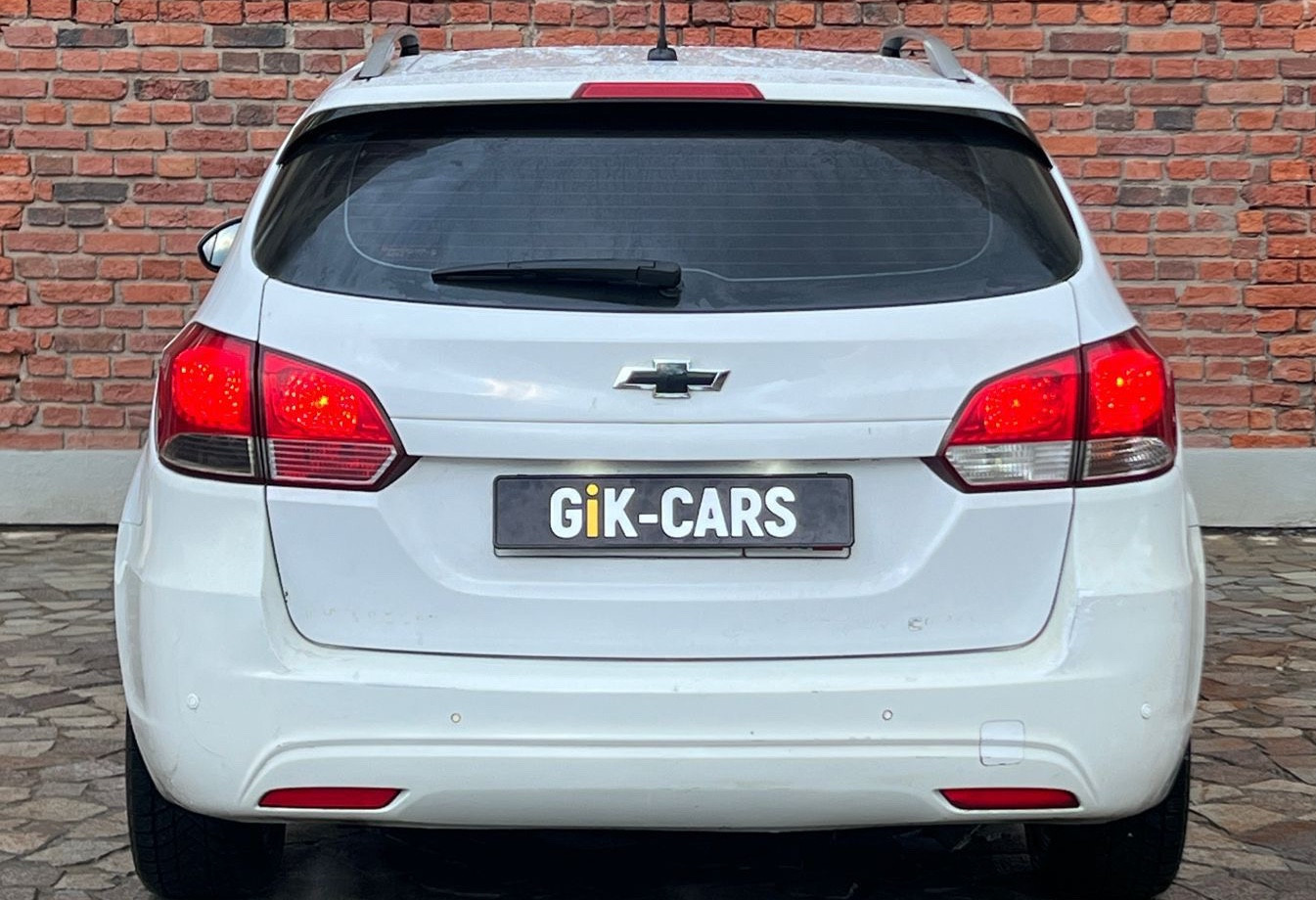 Аренда chevrolet cruze эконом класса 2014 года в городе Москва Нагорная от 1990 руб./сутки, передний привод, двигатель: бензин, объем 1.6 литров, ОСАГО (Впишу в полис), без водителя, недорого, вид 4 - RentRide