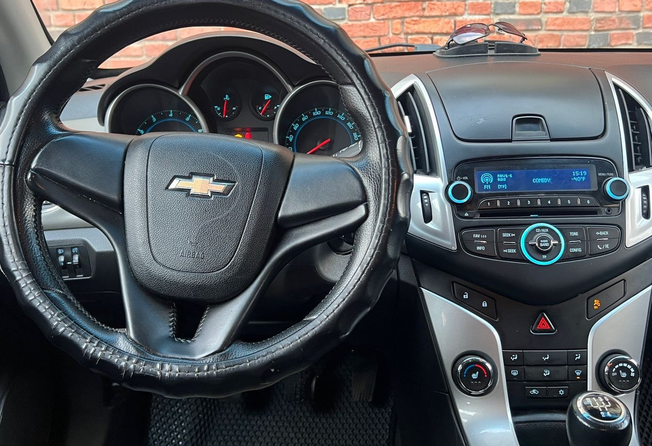 Аренда chevrolet cruze эконом класса 2014 года в городе Москва Нагорная от 1990 руб./сутки, передний привод, двигатель: бензин, объем 1.6 литров, ОСАГО (Впишу в полис), без водителя, недорого, вид 8 - RentRide