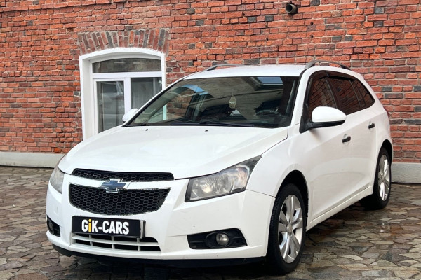 Прокат авто chevrolet cruze эконом класса 2014 года в городе Москва Нагорная от 1990 руб./сутки, передний привод, двигатель: бензин, объем 1.6 литров, ОСАГО (Впишу в полис), без водителя, недорого - RentRide