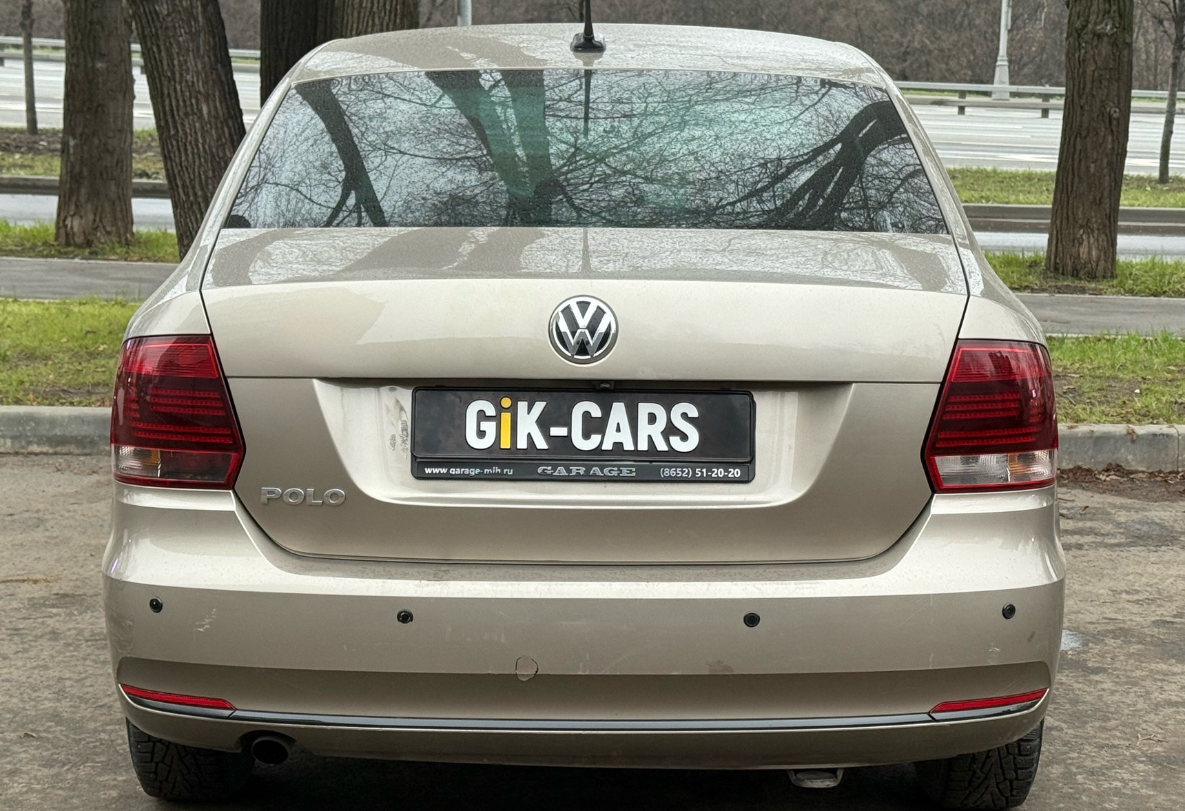 Аренда volkswagen polo эконом класса 2019 года в городе Москва Нагорная от 1990 руб./сутки, передний привод, двигатель: газ, объем 1.6 литров, ОСАГО (Впишу в полис), без водителя, недорого, вид 4 - RentRide