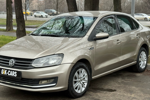 Прокат авто volkswagen polo эконом класса 2019 года в городе Москва Нагорная от 1990 руб./сутки, передний привод, двигатель: газ, объем 1.6 литров, ОСАГО (Впишу в полис), без водителя, недорого - RentRide