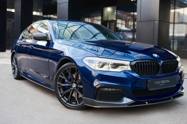 Прокат авто bmw 5-serii премиум класса 2019 года в городе Москва Университет от 9000 руб./сутки, полный привод, двигатель: дизель, объем 3 литра, ОСАГО (Мультидрайв), без водителя, недорого - RentRide