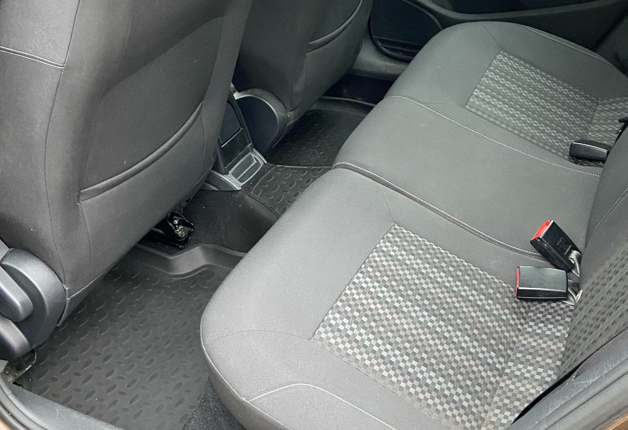 Аренда volkswagen polo эконом класса 2019 года в городе Москва Белорусская от 2490 руб./сутки, передний привод, двигатель: бензин, объем 1.6 литров, ОСАГО (Мультидрайв), без водителя, недорого, вид 8 - RentRide