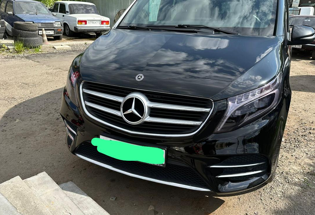 Аренда mercedes-benz v-klass 2018 года в городе Москва Новаторская от 10800 руб./сутки, полный привод, двигатель: дизель, объем 2.1 литр, ОСАГО (Мультидрайв), без водителя, недорого - RentRide