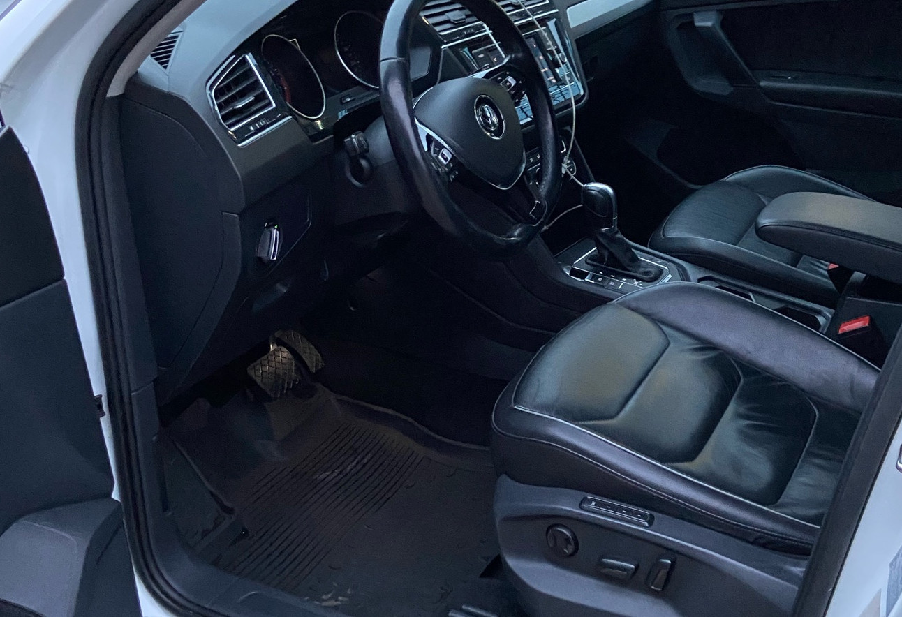 Аренда volkswagen tiguan комфорт класса 2018 года в городе Москва Белорусская от 5120 руб./сутки, полный привод, двигатель: бензин, объем 1.4 литра, ОСАГО (Мультидрайв), без водителя, недорого, вид 7 - RentRide