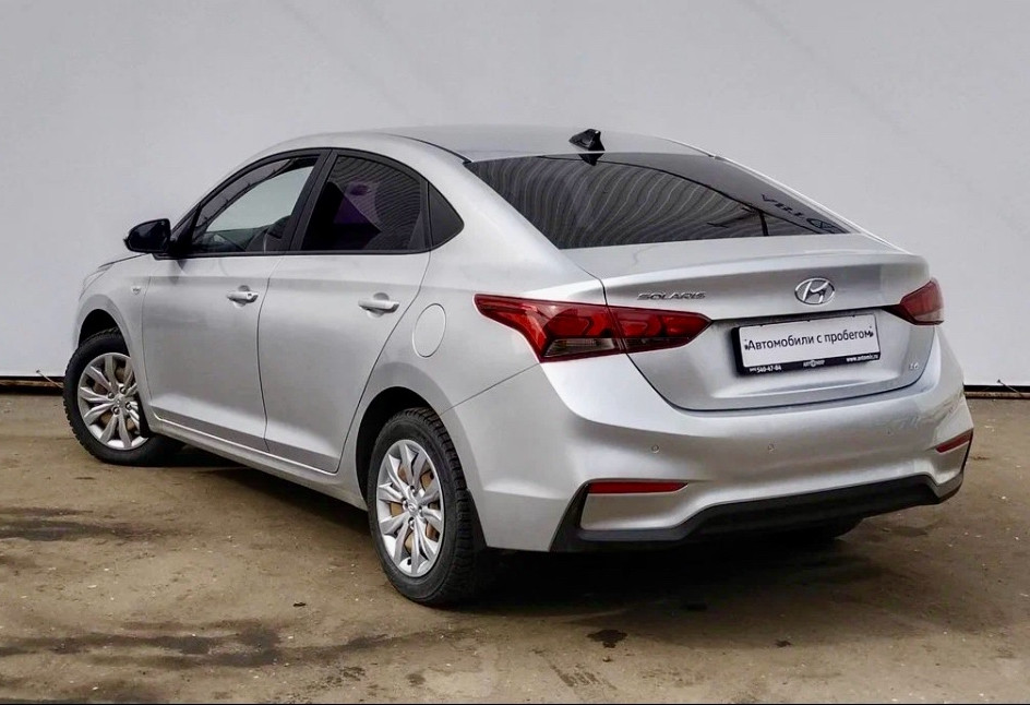 Аренда hyundai solaris эконом класса 2017 года в городе Москва ВДНХ от 1790 руб./сутки, передний привод, двигатель: бензин, объем 1.6 литров, ОСАГО (Мультидрайв), без водителя, недорого, вид 3 - RentRide