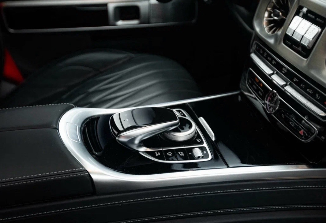 Аренда mercedes-benz g-klass премиум класса 2024 года в городе Москва Шаболовская от 56000 руб./сутки, полный привод, двигатель: бензин, объем 4 литра, каско (Впишу в полис), ОСАГО (Впишу в полис), без водителя, недорого, вид 8 - RentRide