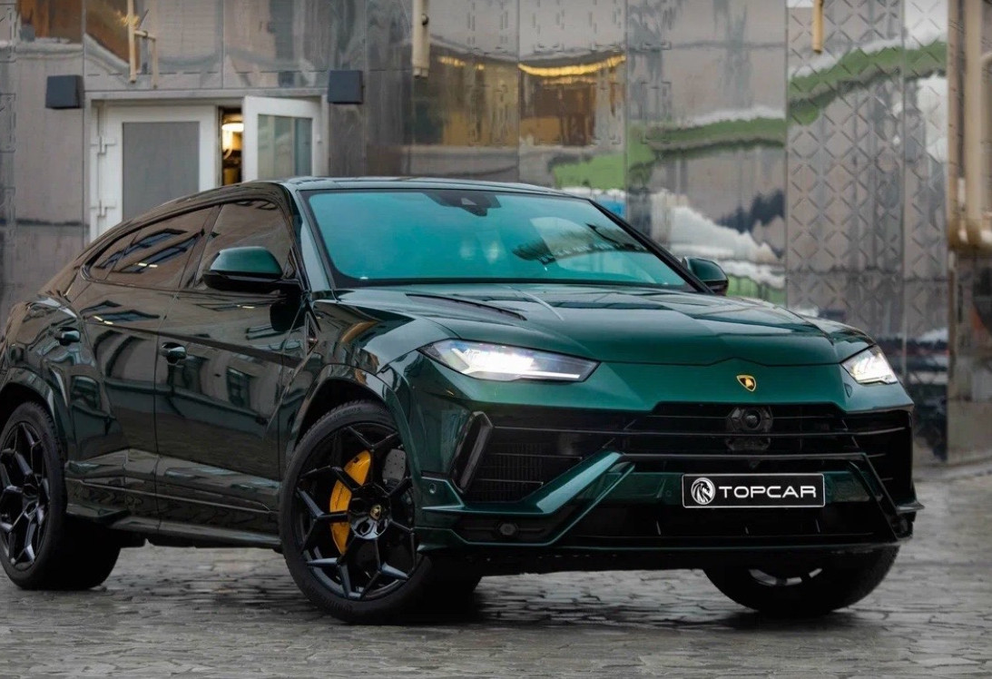 Аренда lamborghini urus премиум класса 2024 года в городе Москва Шаболовская от 64000 руб./сутки, полный привод, двигатель: бензин, объем 4 литра, каско (Впишу в полис), ОСАГО (Впишу в полис), без водителя, недорого, вид 6 - RentRide