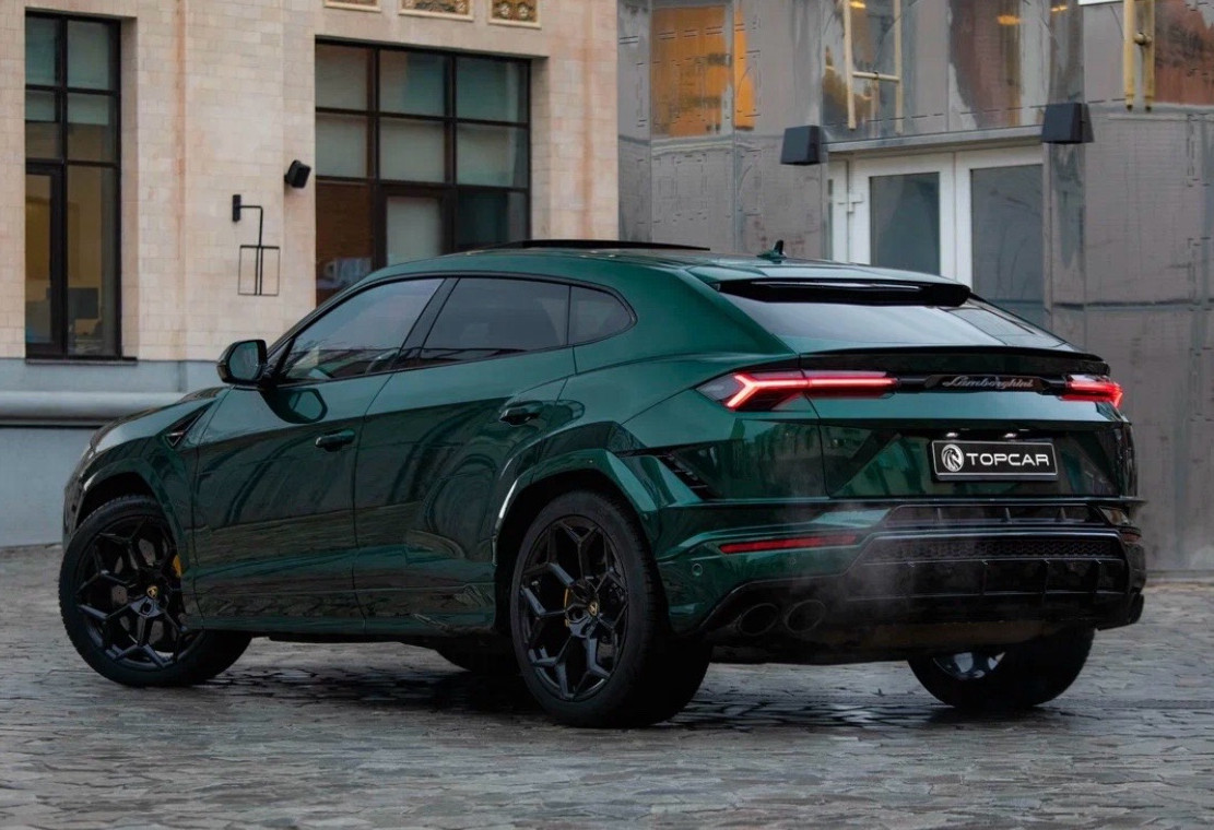 Аренда lamborghini urus премиум класса 2024 года в городе Москва Шаболовская от 64000 руб./сутки, полный привод, двигатель: бензин, объем 4 литра, каско (Впишу в полис), ОСАГО (Впишу в полис), без водителя, недорого, вид 4 - RentRide