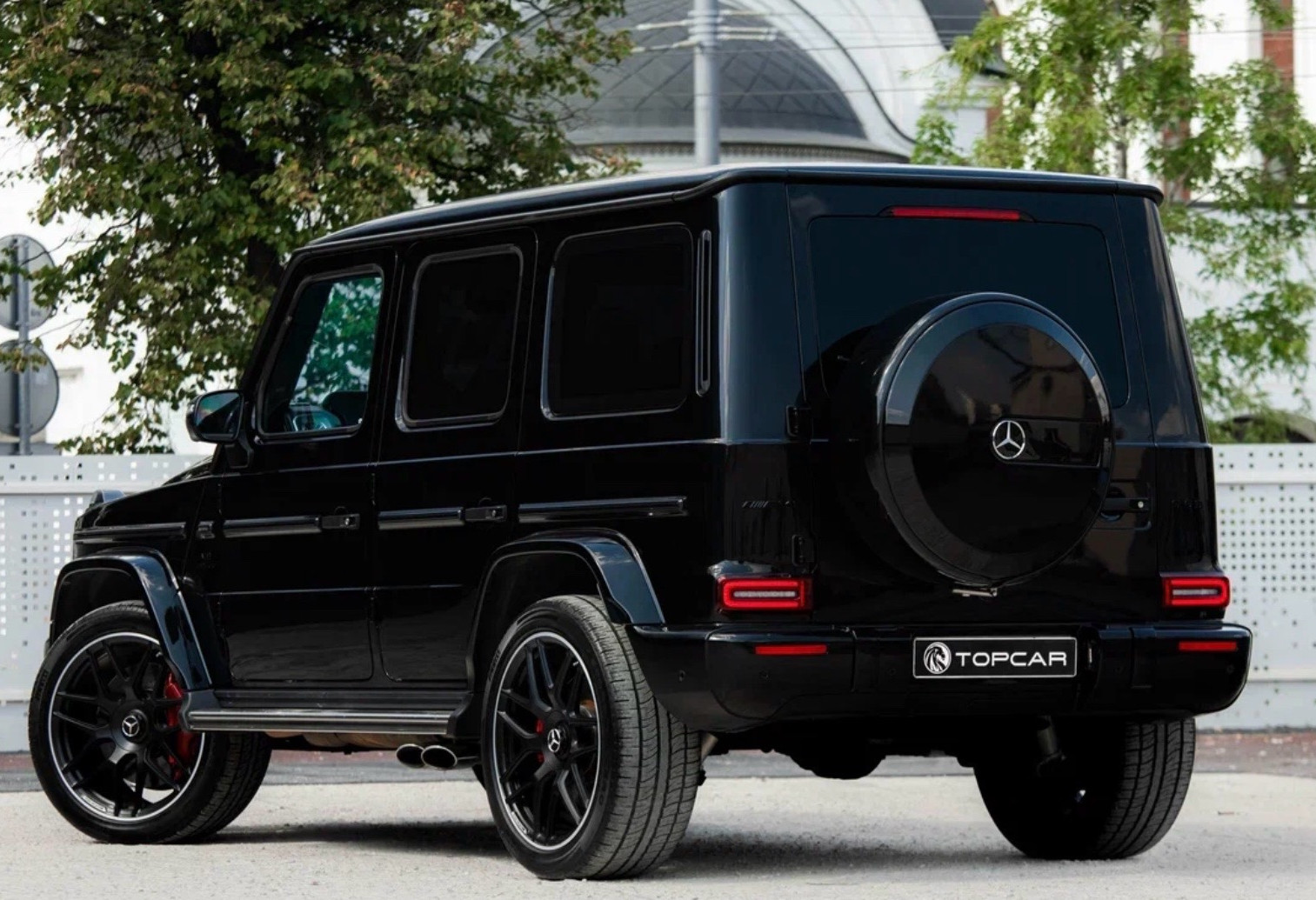 Аренда mercedes-benz g-klass-amg премиум класса 2022 года в городе Москва Шаболовская от 48000 руб./сутки, полный привод, двигатель: бензин, объем 4 литра, каско (Впишу в полис), ОСАГО (Впишу в полис), без водителя, недорого, вид 4 - RentRide