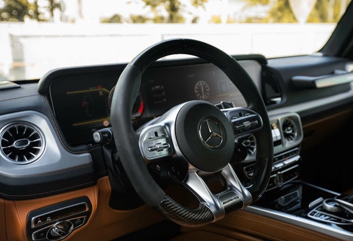 Аренда mercedes-benz g-klass-amg премиум класса 2022 года в городе Москва Шаболовская от 48000 руб./сутки, полный привод, двигатель: бензин, объем 4 литра, каско (Впишу в полис), ОСАГО (Впишу в полис), без водителя, недорого, вид 6 - RentRide