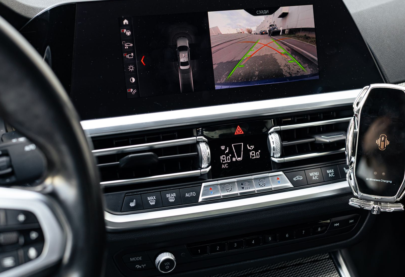 Аренда bmw 3-serii бизнес класса 2020 года в городе Москва Крылатское от 7200 руб./сутки, полный привод, двигатель: дизель, объем 2 литра, ОСАГО (Мультидрайв), без водителя, недорого, вид 9 - RentRide