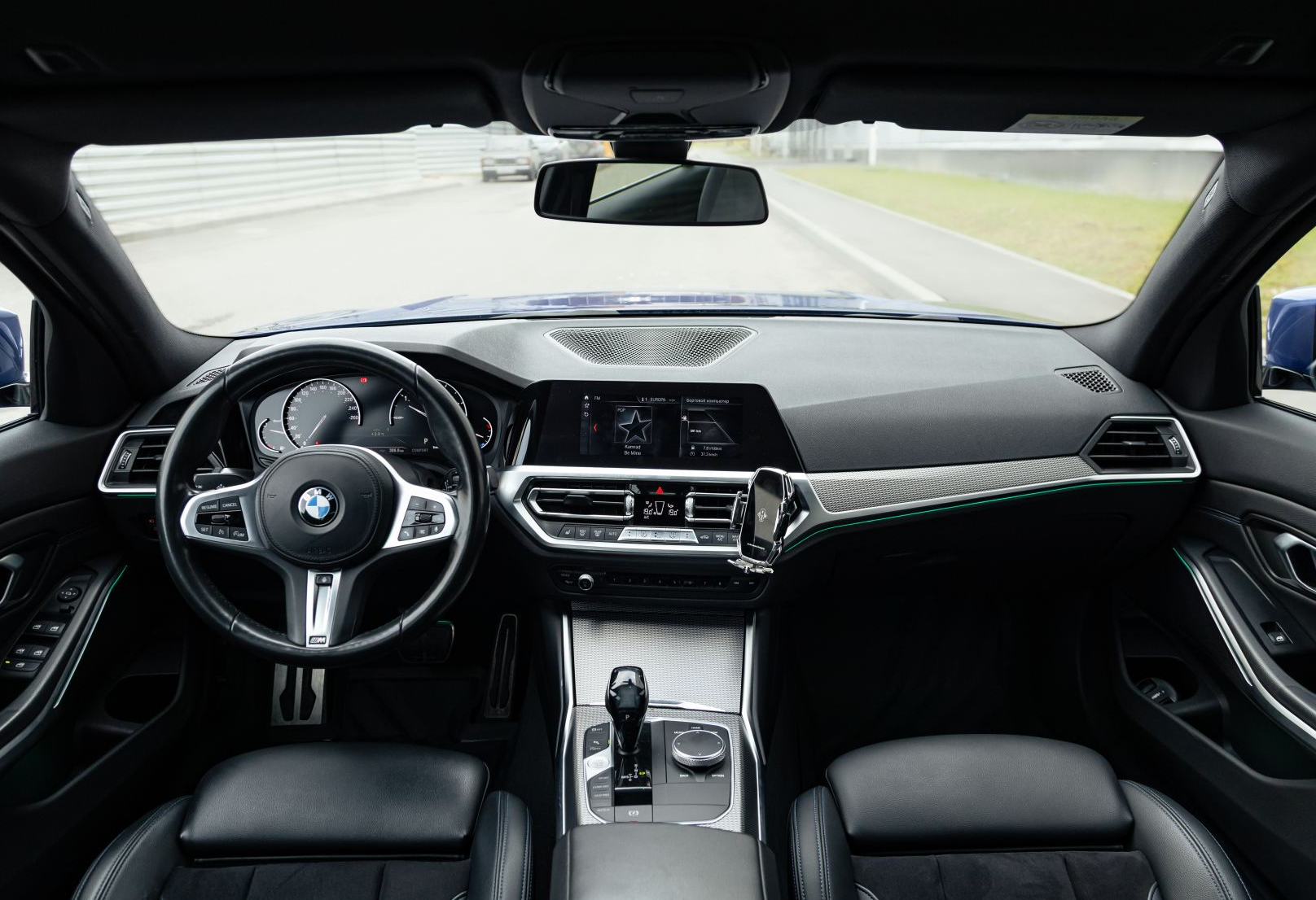 Аренда bmw 3-serii бизнес класса 2020 года в городе Москва Крылатское от 7200 руб./сутки, полный привод, двигатель: дизель, объем 2 литра, ОСАГО (Мультидрайв), без водителя, недорого, вид 7 - RentRide