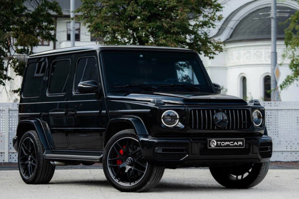 Прокат авто mercedes-benz g-klass-amg премиум класса 2023 года в городе Москва Шаболовская от 55200 руб./сутки, полный привод, двигатель: бензин, объем 4 литра, каско (Мультидрайв), ОСАГО (Мультидрайв), без водителя, недорого - RentRide