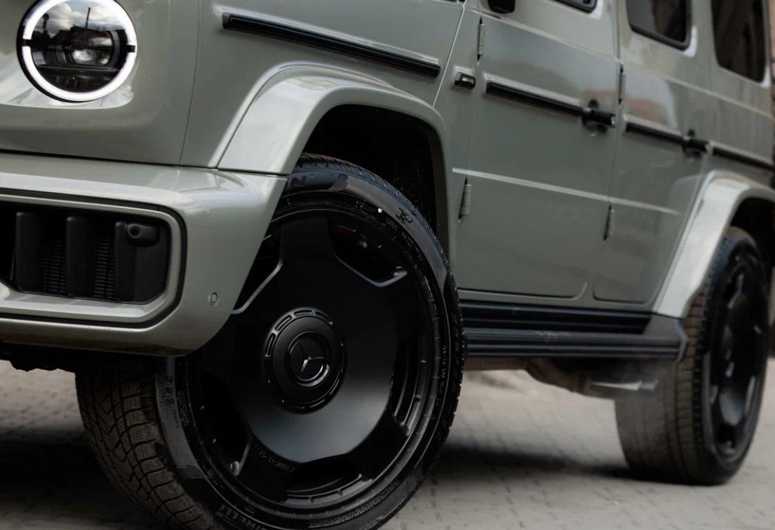 Аренда mercedes-benz g-klass-amg премиум класса 2024 года в городе Москва Шаболовская от 64000 руб./сутки, полный привод, двигатель: гибрид, объем 4 литра, каско (Мультидрайв), ОСАГО (Мультидрайв), без водителя, недорого, вид 3 - RentRide