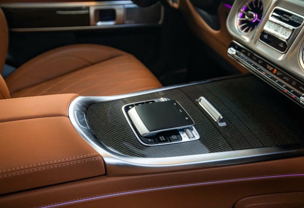 Аренда mercedes-benz g-klass-amg премиум класса 2024 года в городе Москва Шаболовская от 64000 руб./сутки, полный привод, двигатель: гибрид, объем 4 литра, каско (Мультидрайв), ОСАГО (Мультидрайв), без водителя, недорого, вид 12 - RentRide