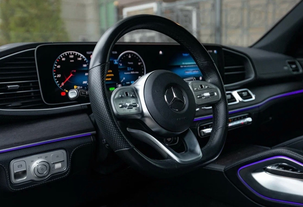 Аренда mercedes-benz gls-amg премиум класса 2021 года в городе Москва Шаболовская от 36800 руб./сутки, полный привод, двигатель: бензин, объем 4 литра, каско (Мультидрайв), ОСАГО (Мультидрайв), без водителя, недорого, вид 9 - RentRide