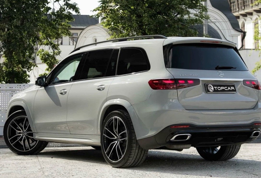 Аренда mercedes-benz gls-amg премиум класса 2023 года в городе Москва Шаболовская от 36800 руб./сутки, полный привод, двигатель: дизель, объем 4 литра, каско (Мультидрайв), ОСАГО (Мультидрайв), без водителя, недорого, вид 6 - RentRide