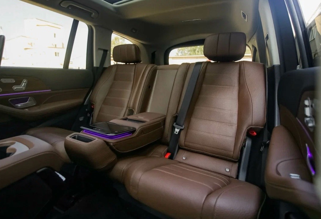 Аренда mercedes-benz gls-amg премиум класса 2023 года в городе Москва Шаболовская от 36800 руб./сутки, полный привод, двигатель: дизель, объем 4 литра, каско (Мультидрайв), ОСАГО (Мультидрайв), без водителя, недорого, вид 11 - RentRide