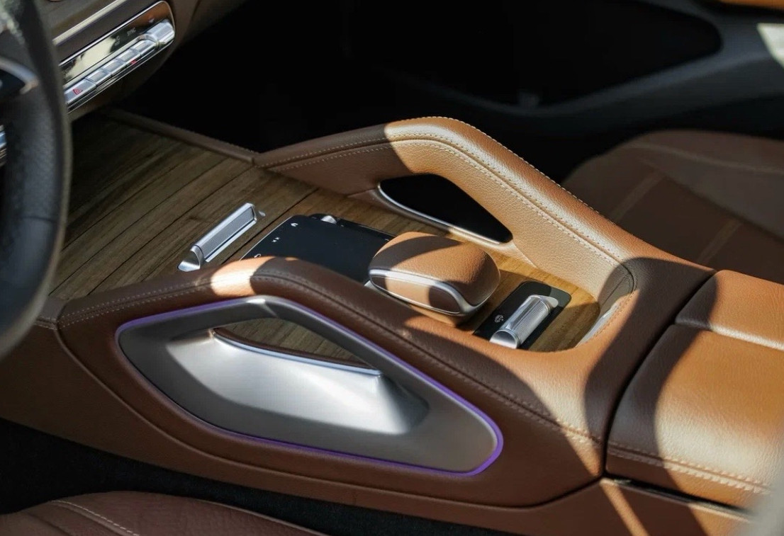 Аренда mercedes-benz gls-amg премиум класса 2023 года в городе Москва Шаболовская от 36800 руб./сутки, полный привод, двигатель: дизель, объем 4 литра, каско (Мультидрайв), ОСАГО (Мультидрайв), без водителя, недорого, вид 8 - RentRide